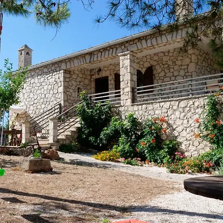 Fterini Sterna & Alletri Appartement Agios Leon